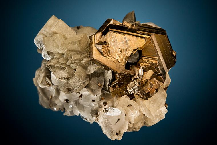 PYRRHOTITE with DOLOMITE